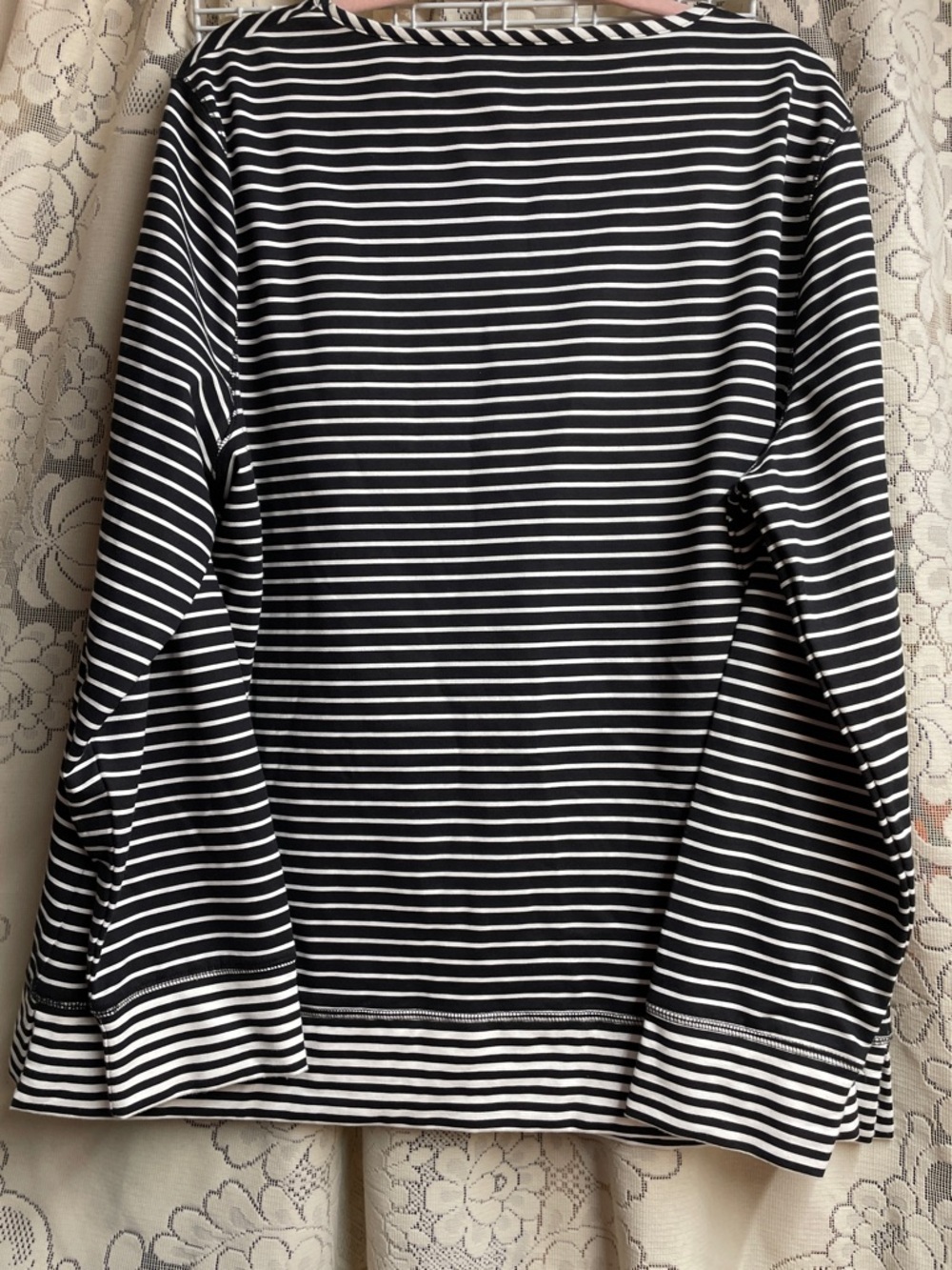 Kim Rogers Black and White Pullover 2X. NWT - Picture 6 of 8
